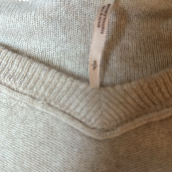 Cute free people s cashmere tan sweater - Picture 4 of 12